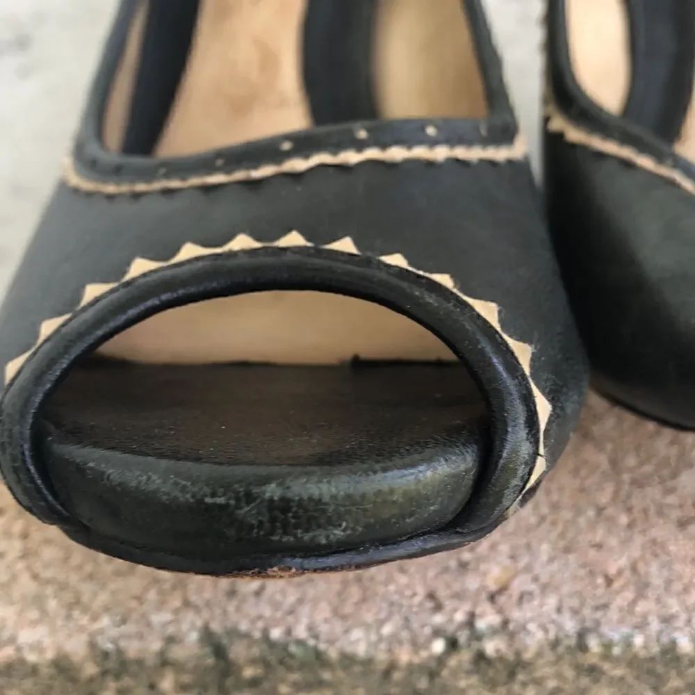 LAMB Heels  - Picture 5 of 8